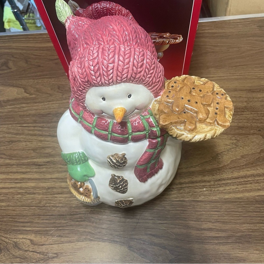 Holiday Time Ceramic Cookie Jar Snowman with Pie Christmas Holiday Decor - Picture 2 of 12